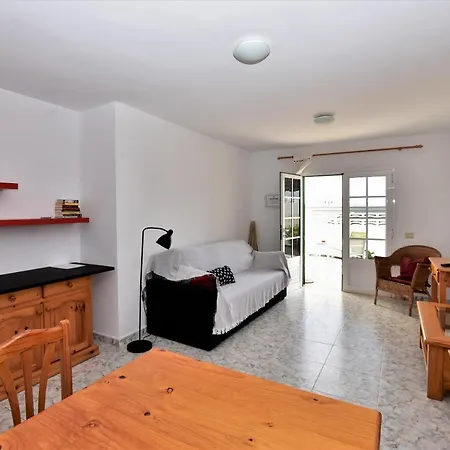 Apartment Marysol 1 With Terrace Close To The Sea