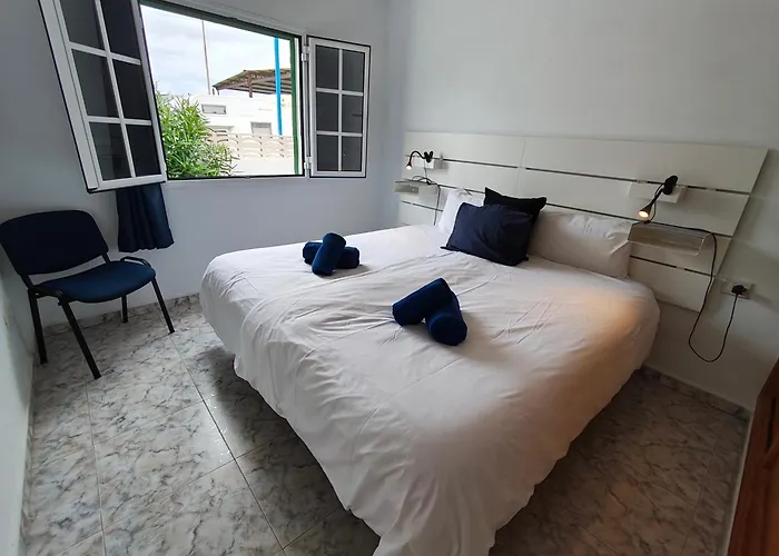 Marysol 1 With Terrace Close To The Sea